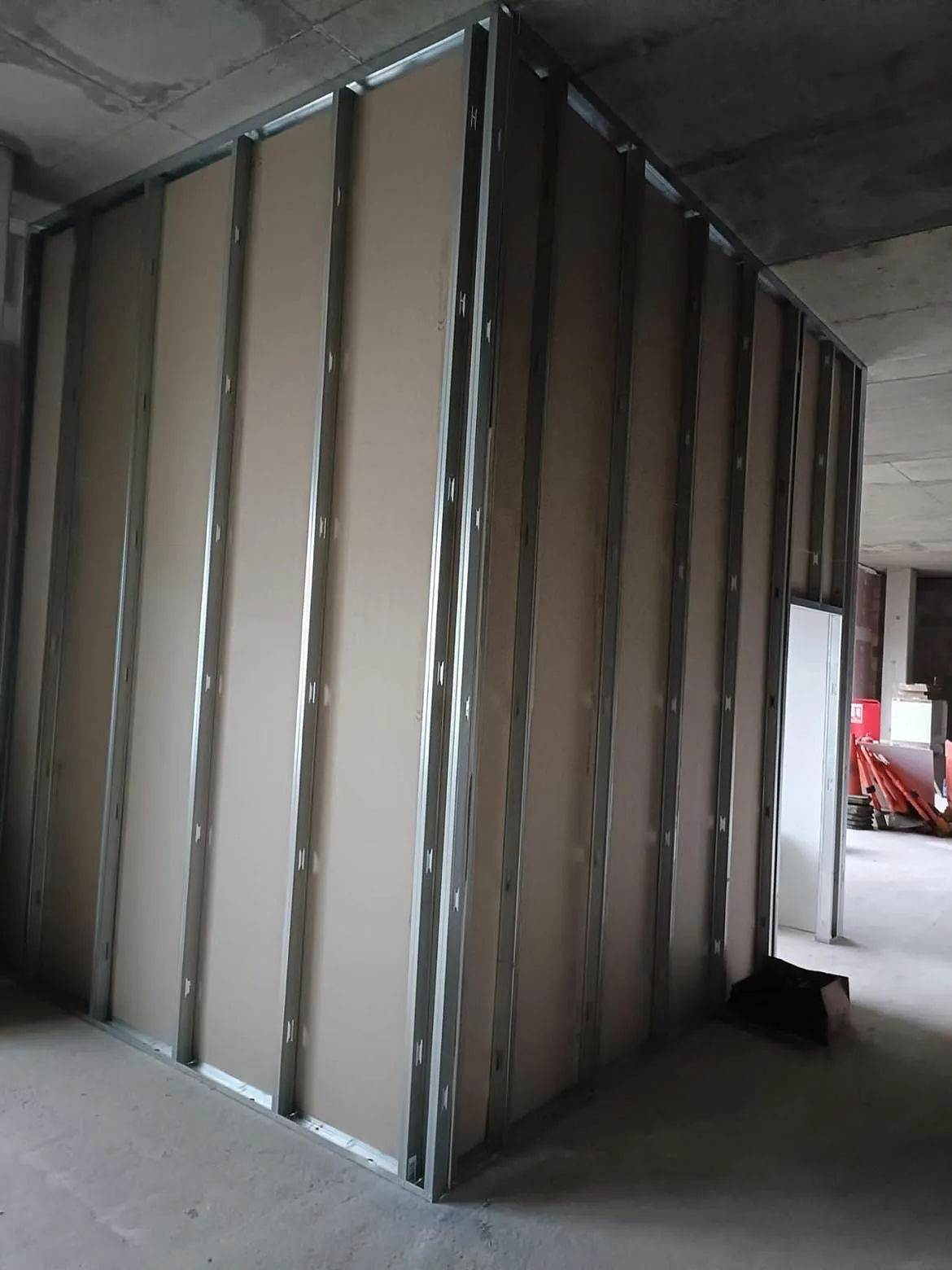 Plasterboarding